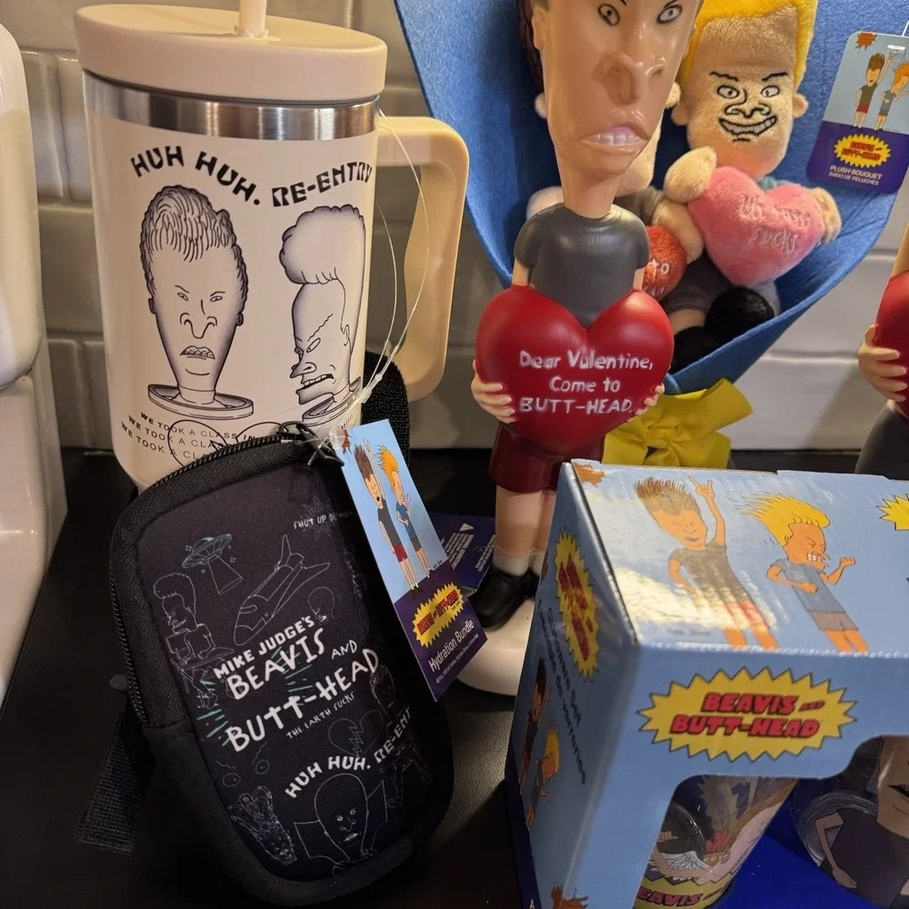 Ultimate Beavis And Butthead Bouquet, 2 Blow Molds, 2 Glass Tumblers, travel mug